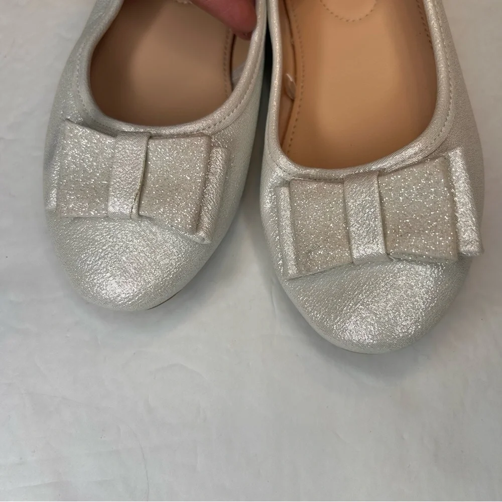Sugar White Dress Shoes Girl’s Silver Simmer Dazzled Elegant Bow Flats Size 13